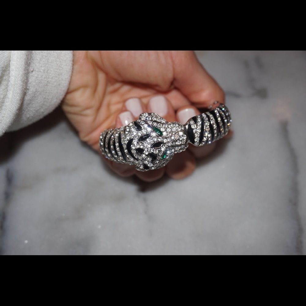 Tiger bracelet. With beautiful rhinestones.